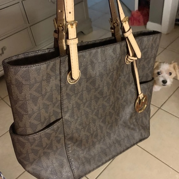 MIchael Kors Purse - Picture 1 of 3